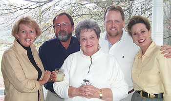 colleen and family.jpg (39125 bytes)